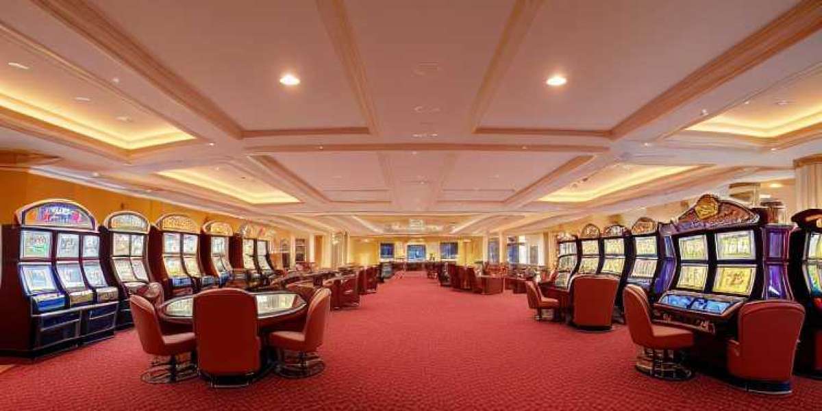 Real Dealer Entertainment at LazyBar Online
