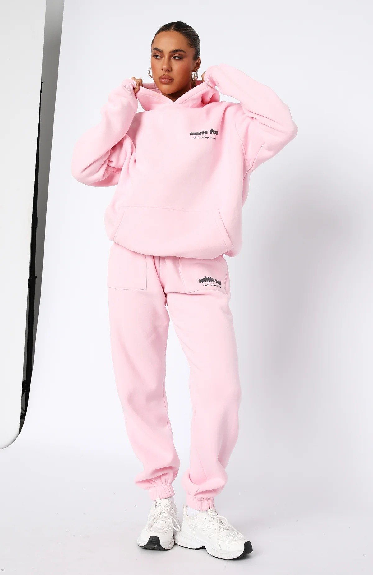 White Fox Era 8 Tracksuit Marshmallow || At Excellent Price