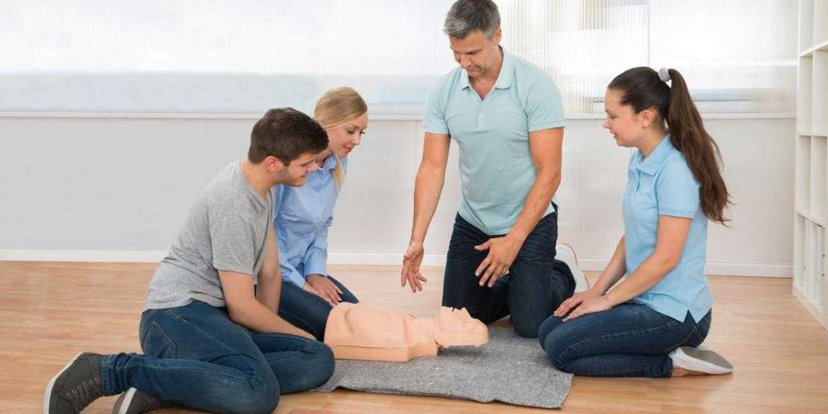 Emergency First Aid Training Certification Guide for Beginners